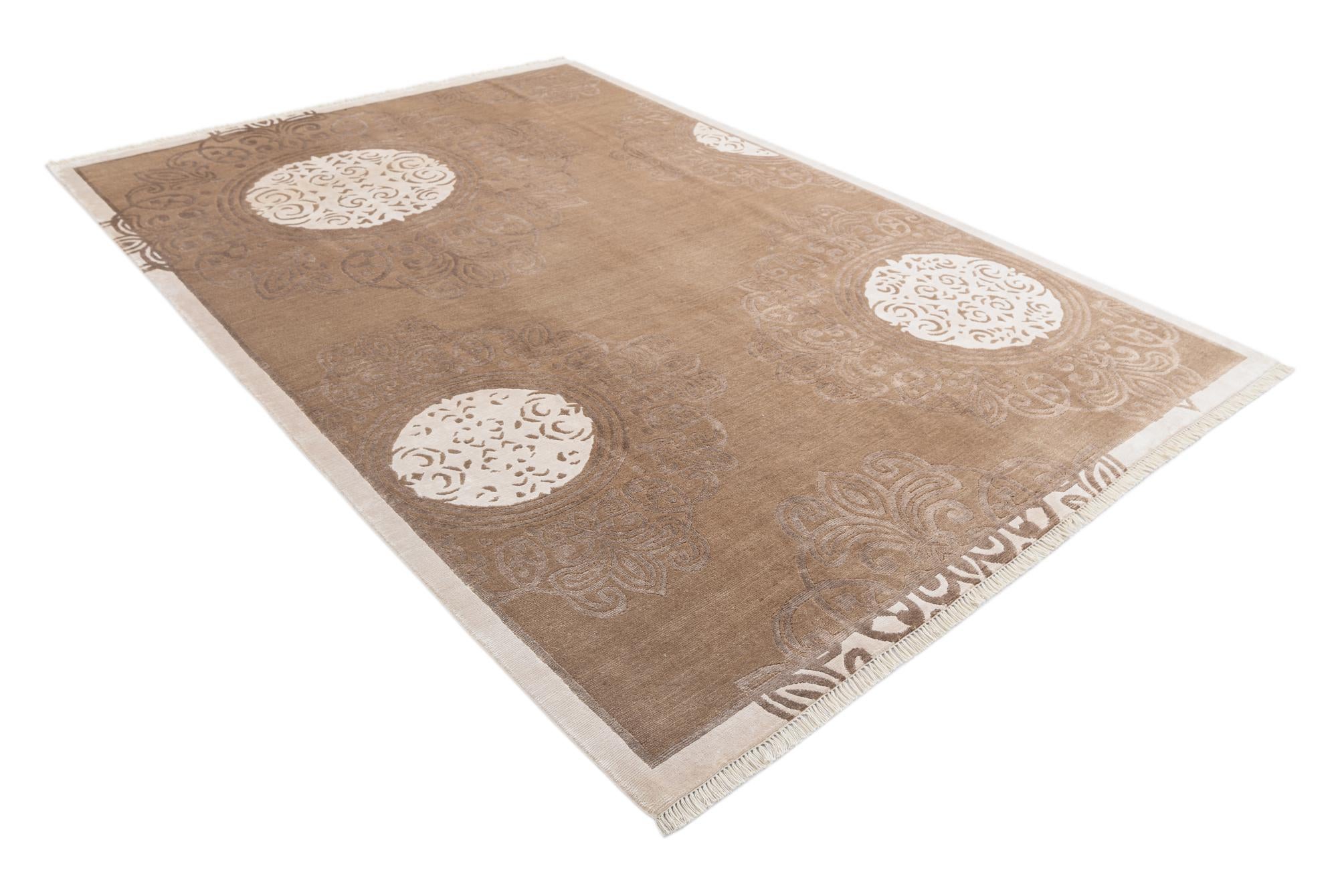 6' 9 x 10' Hand Knotted Darya Wool Rug