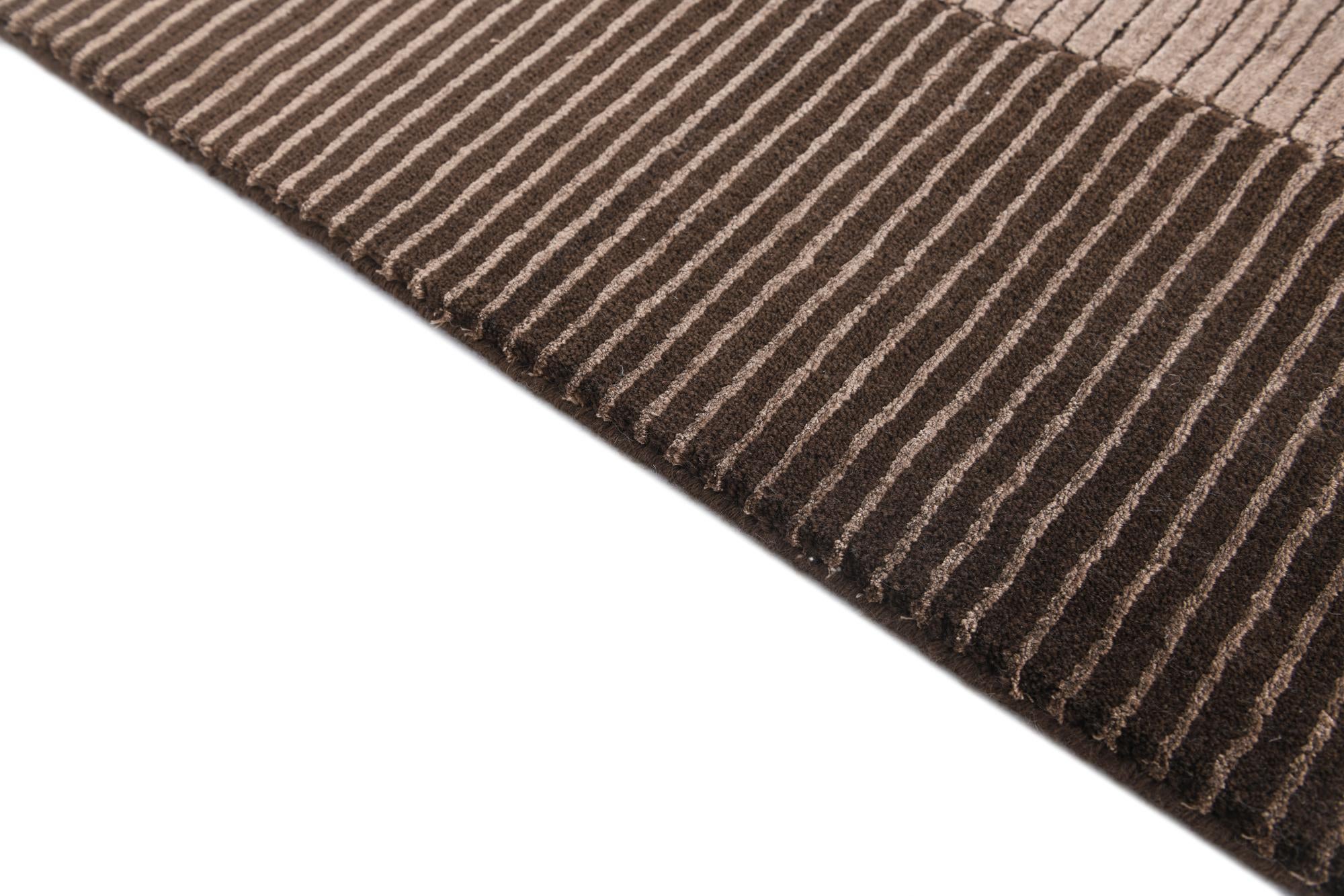 5' 8 x 7' 11 Hand Knotted Darya Wool Rug