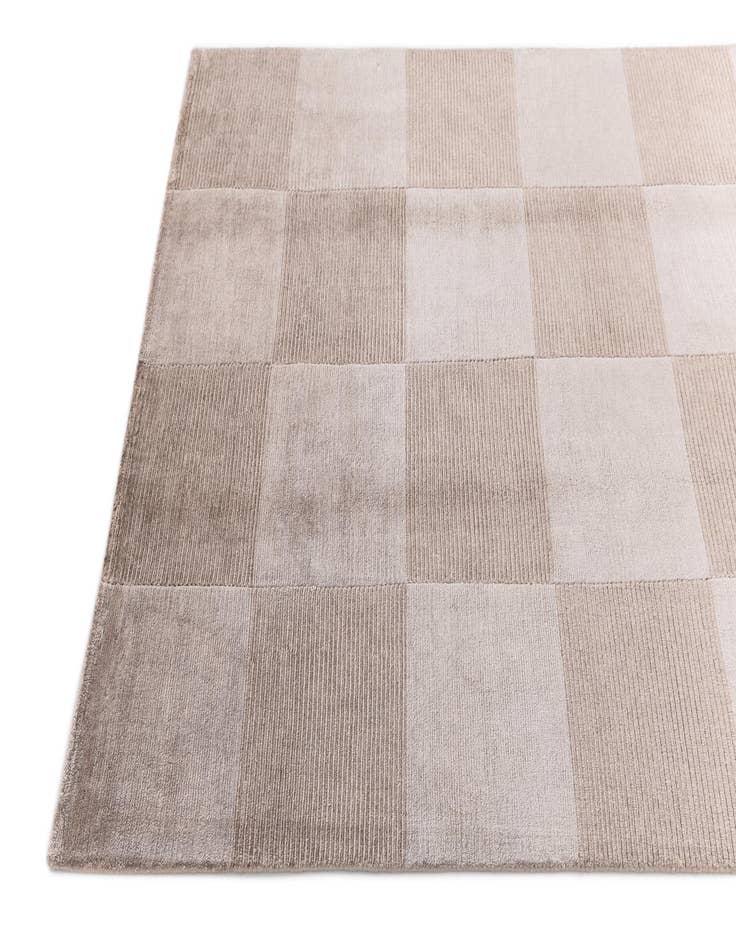 Detail image of 4' 6 x 6' 8 Darya Rug