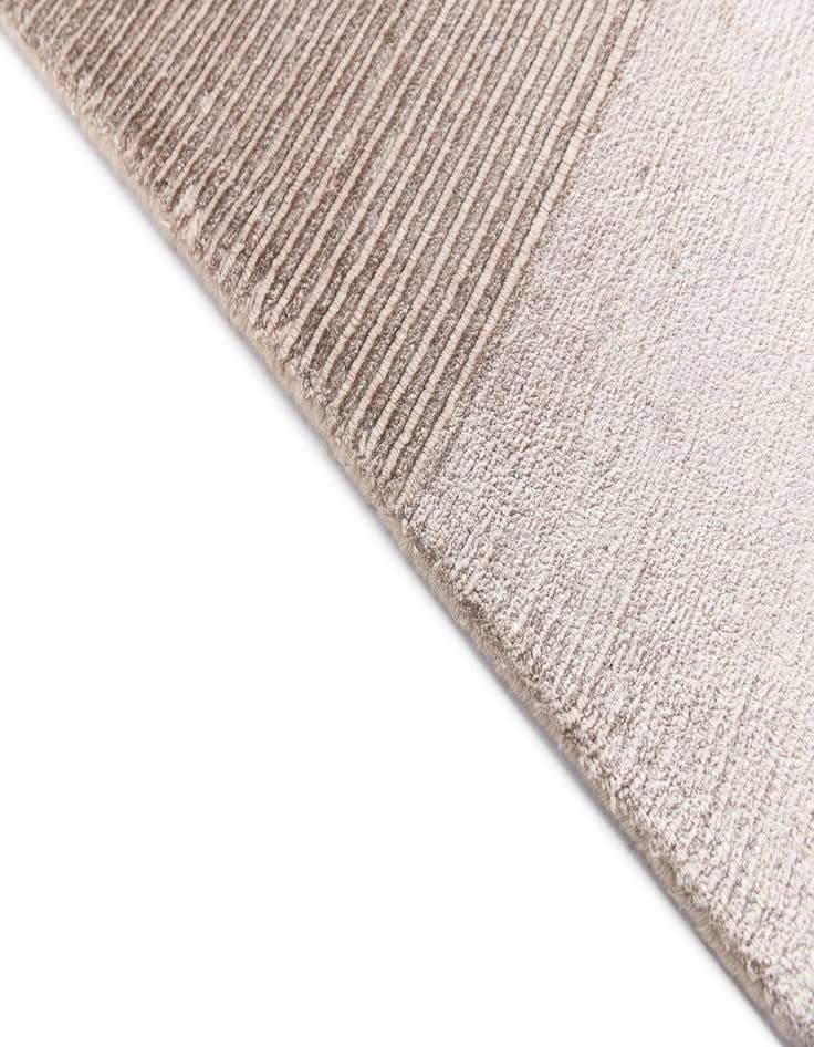 Detail image of 4' 6 x 6' 8 Darya Rug