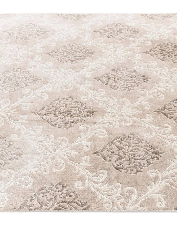 Detail image of 5' 6 x 7' 10 Darya Rug