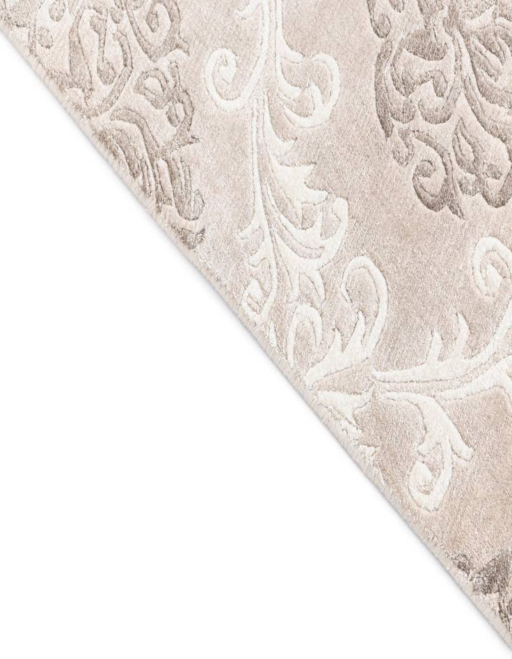 Detail image of 5' 6 x 7' 10 Darya Rug