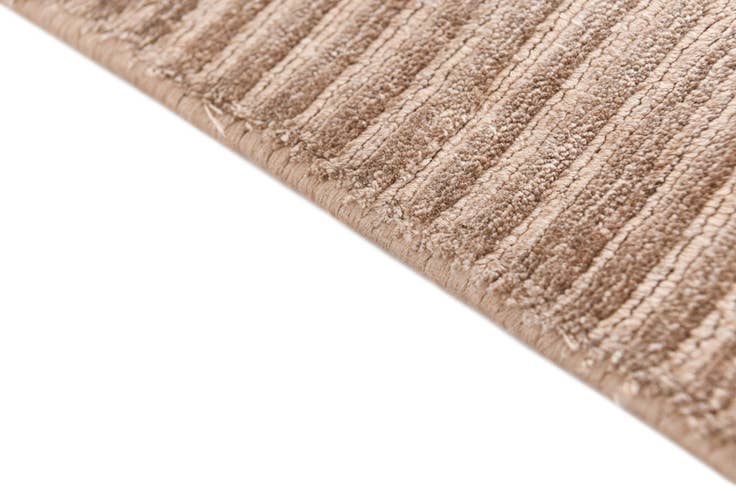 Detail image of 4' 2 x 6' Darya Rug