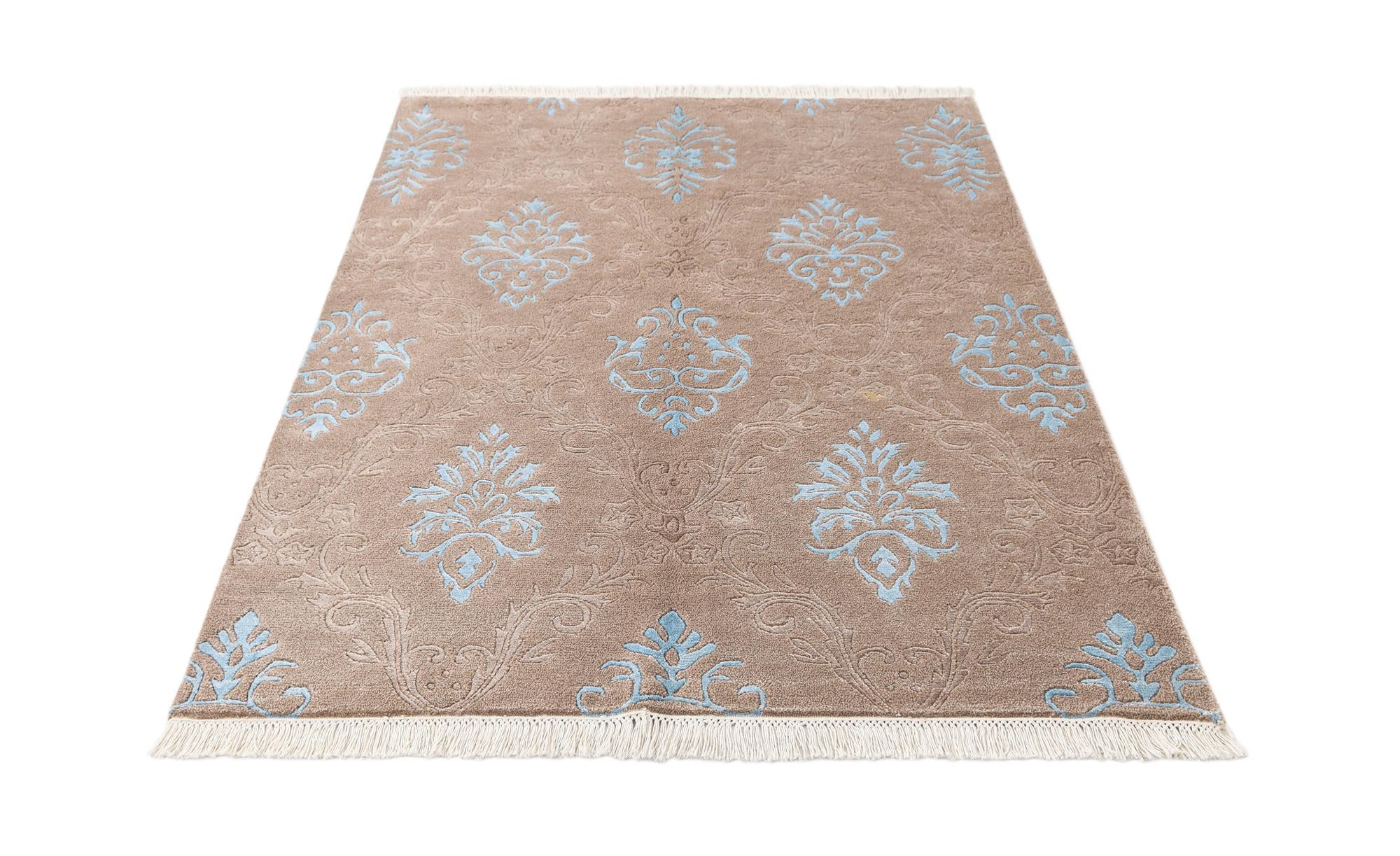 4' 3 x 6' 4 Darya Rug