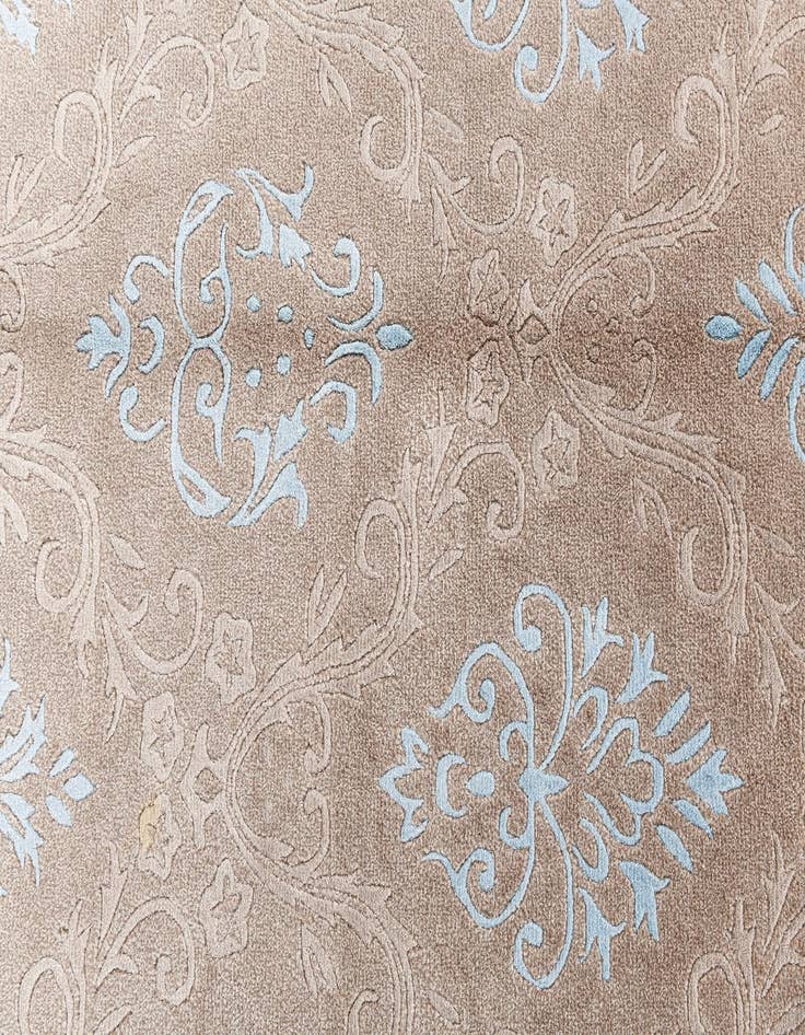 Detail image of 4' 3 x 6' 4 Darya Rug