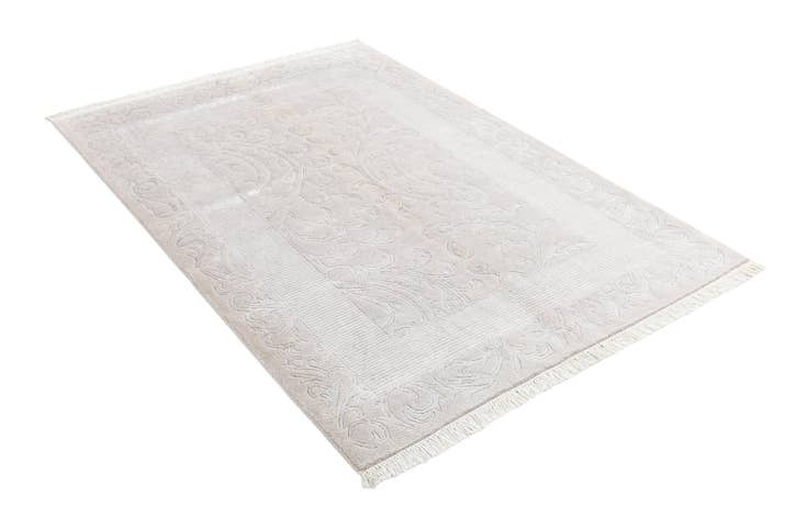 Detail image of 4' 5 x 6' 5 Darya Rug