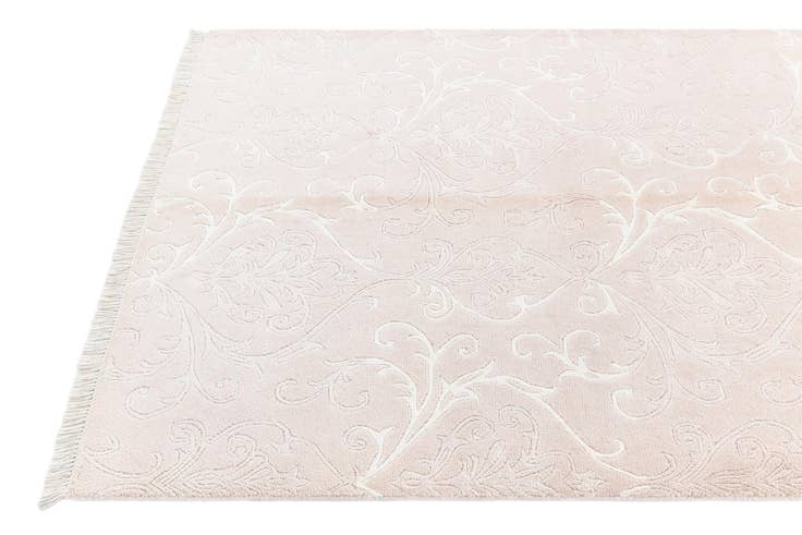 Detail image of 4' 3 x 6' 1 Darya Rug