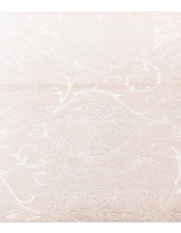 Detail image of 4' 3 x 6' 1 Darya Rug