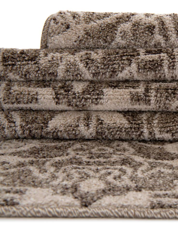 Detail image of 7' x 10' Diana Rug