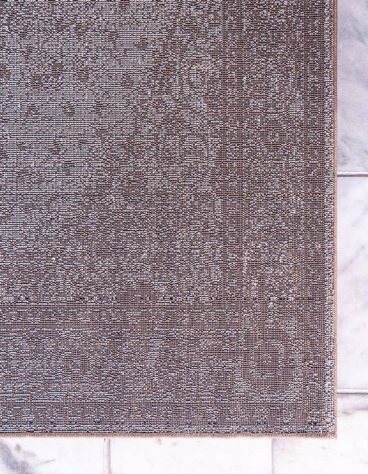 Detail image of 7' x 10' Dover Rug