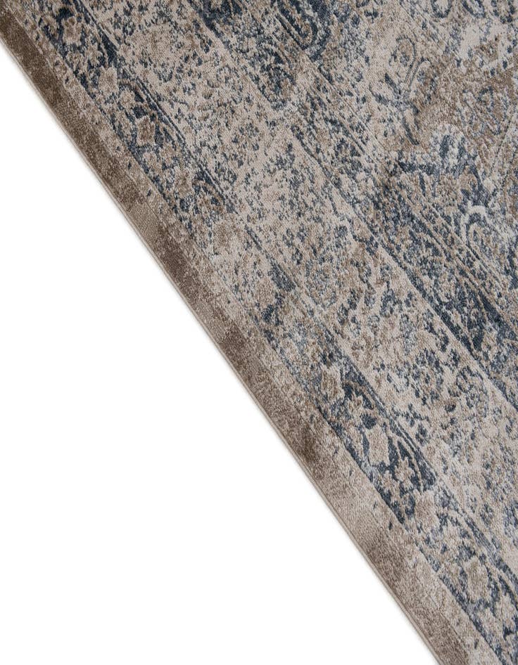 Detail image of 5' 2 x 7' 7 Eliza Rug