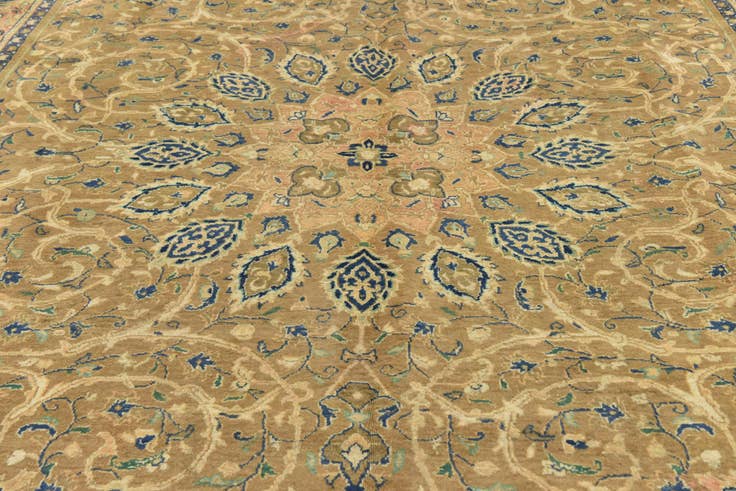Detail image of 9' 9 x 13' 6 Hand Knotted Farahan Persian Wool Rug