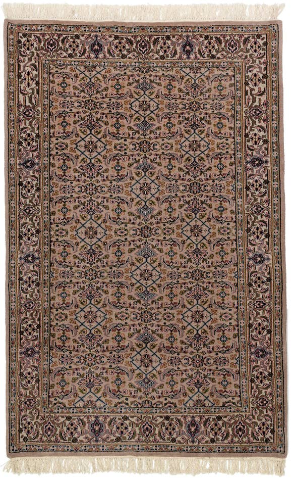 Detail image of 4' x 6' Hand Knotted Farahan Wool Rug