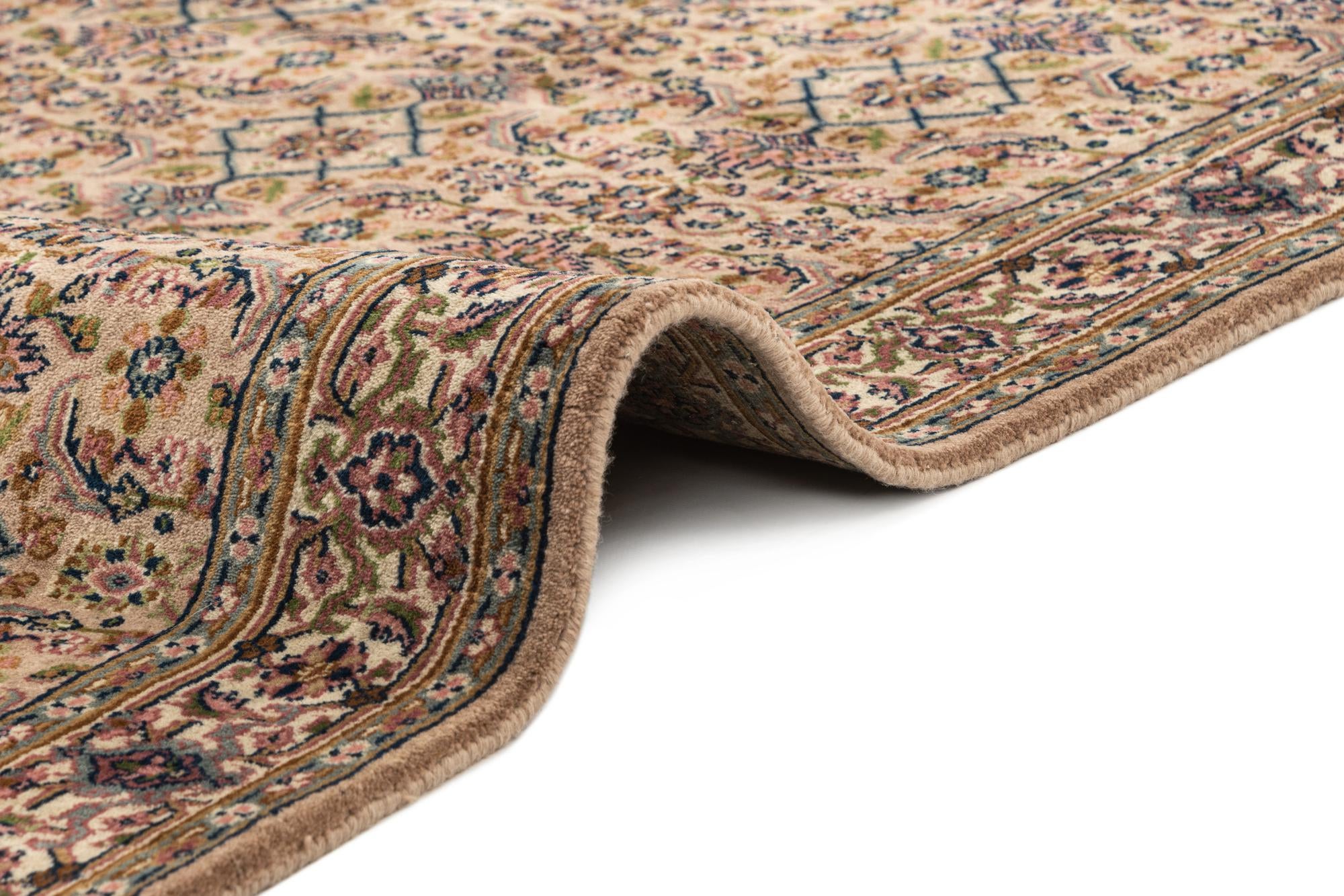4' x 5' 8 Hand Knotted Farahan Wool Rug