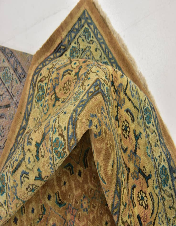 Detail image of 9' 9 x 13' 2  Hand Knotted Farahan Persian Wool Rug