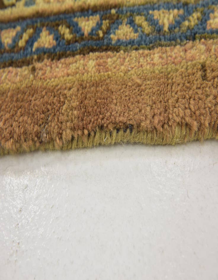 Detail image of 9' 9 x 13' 2  Hand Knotted Farahan Persian Wool Rug