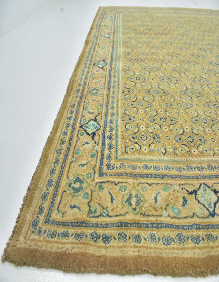 Detail image of 10' 5 x 13' 3  Hand Knotted Farahan Persian Wool Rug