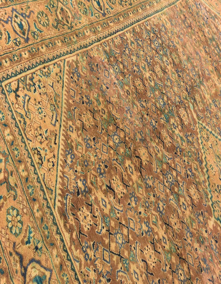 Detail image of 10' x 13' Hand Knotted Farahan Persian Wool Rug