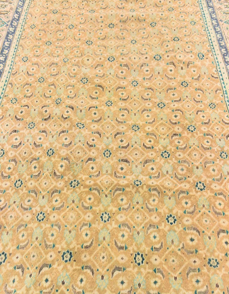 Detail image of 9' 8 x 13' 2 Hand Knotted Farahan Persian Wool Rug