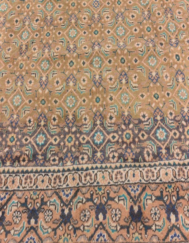 Detail image of 9' 6 x 12' 6  Hand Knotted Farahan Persian Wool Rug