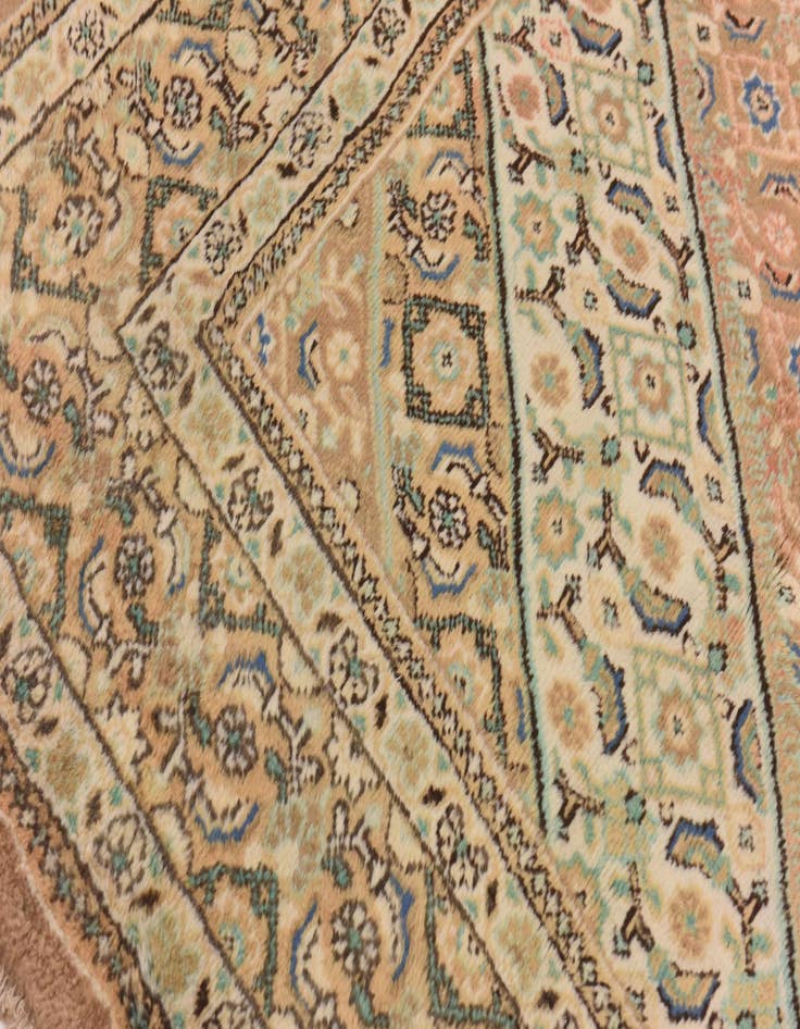 Detail image of 9' 10 x 13' 2  Hand Knotted Farahan Persian Wool Rug