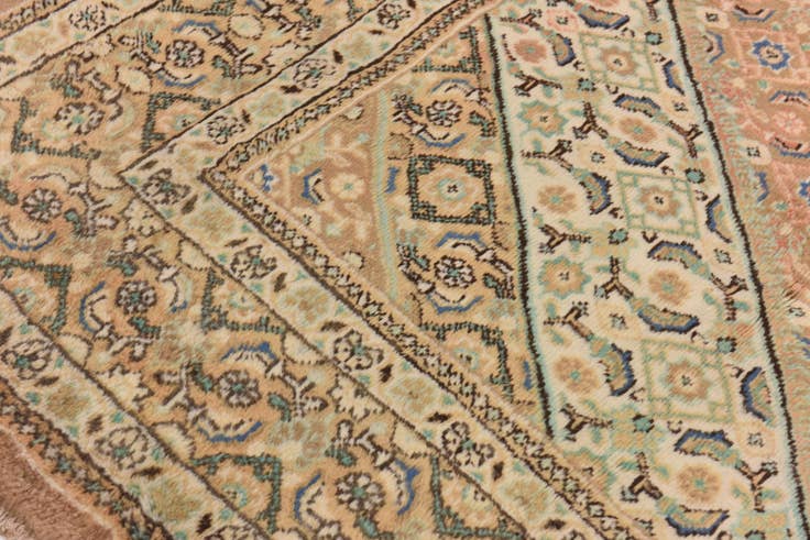 Detail image of 9' 10 x 13' 2 Hand Knotted Farahan Persian Wool Rug