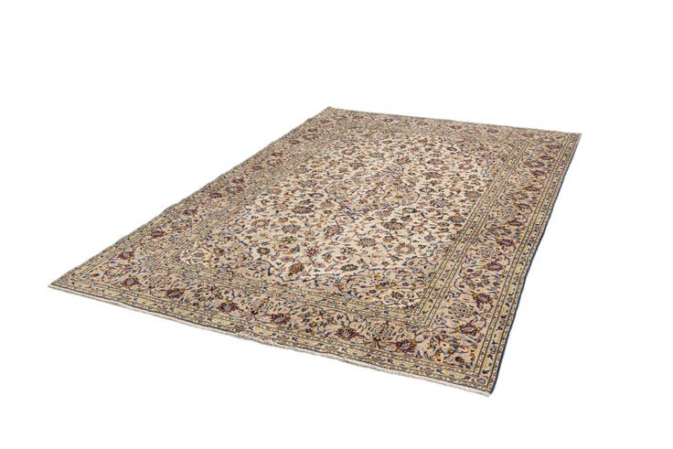 Detail image of 6' 5 x 9' 8 Kashan Wool Rug