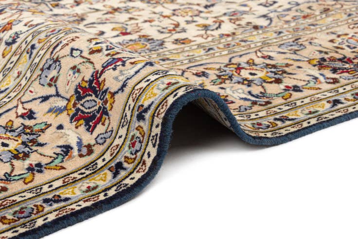 Detail image of 6' 5 x 9' 8 Kashan Wool Rug