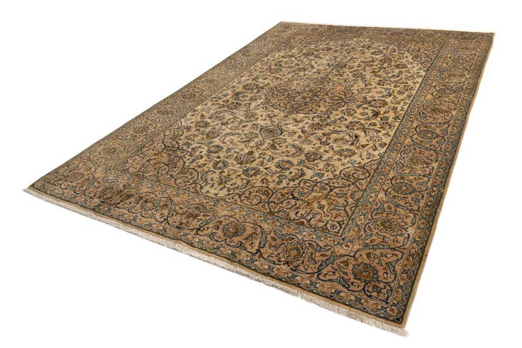 Detail image of 8' 4 x 12' 4 Kashan Wool Rug