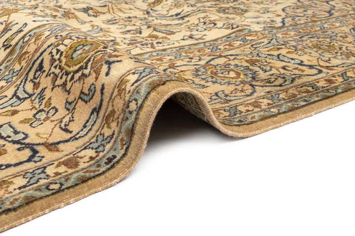 8' 4 x 12' 4 Kashan Wool Rug