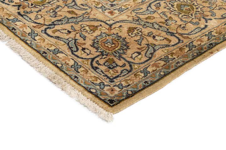 8' 4 x 12' 4 Kashan Wool Rug