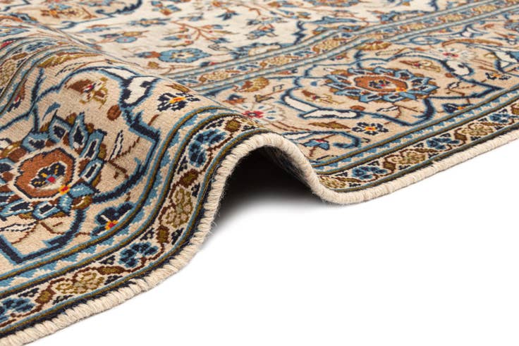 Detail image of 7' 9 x 11' 6 Kashan Wool Rug