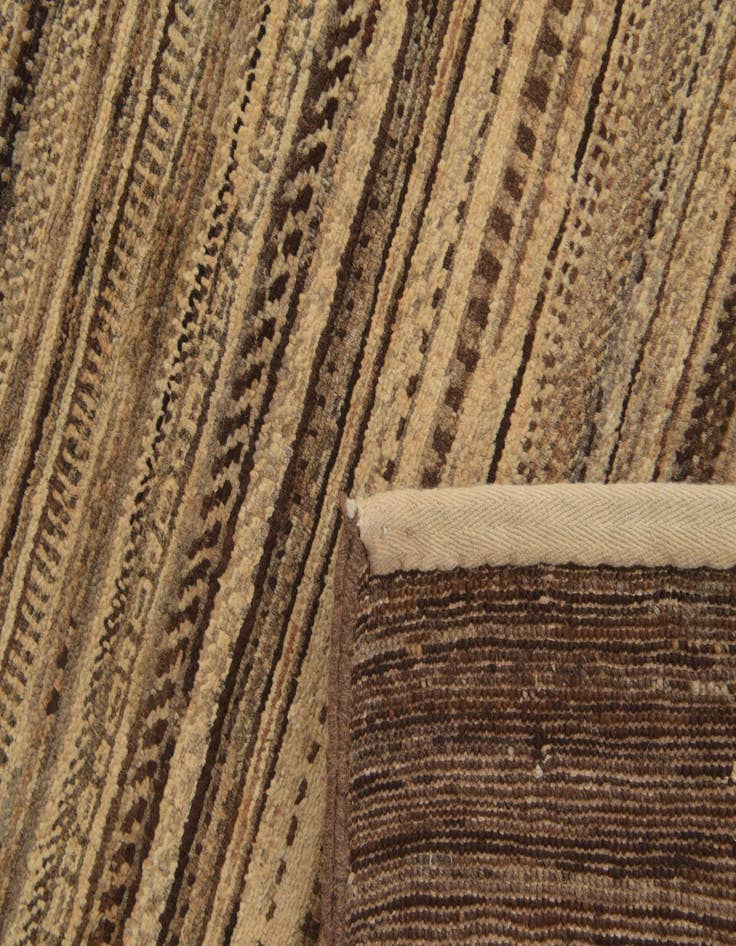 Detail image of 4' 6 x 6' 8  Hand Knotted Kashkuli Gabbeh Oriental Wool Rug