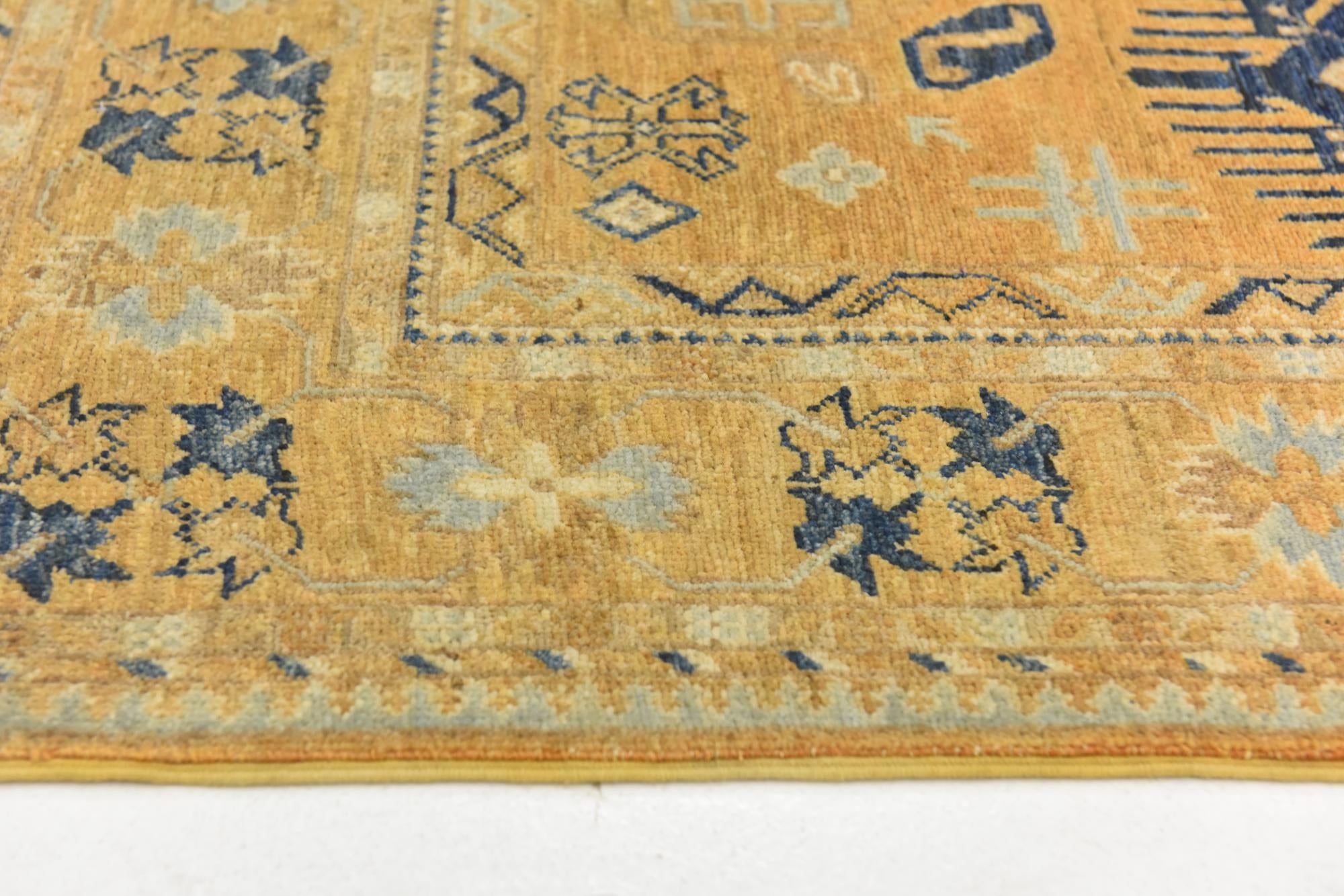 4' 10 x 6' 6 Hand Knotted Kazak Rug