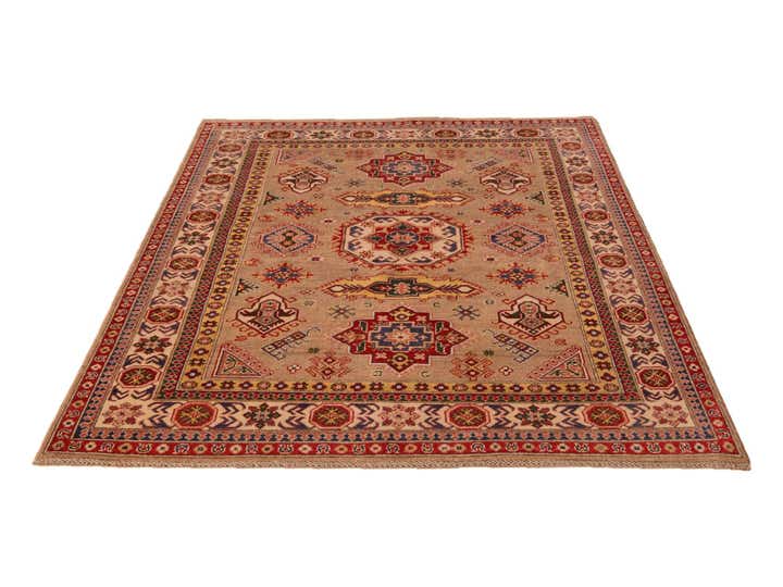 5' 6 x 7' 9 Hand Knotted Kazak Rug