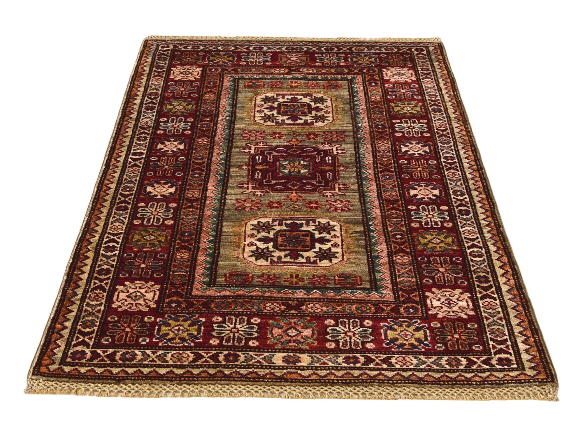 2' 8 x 4' 2 Hand Knotted Kazak Rug