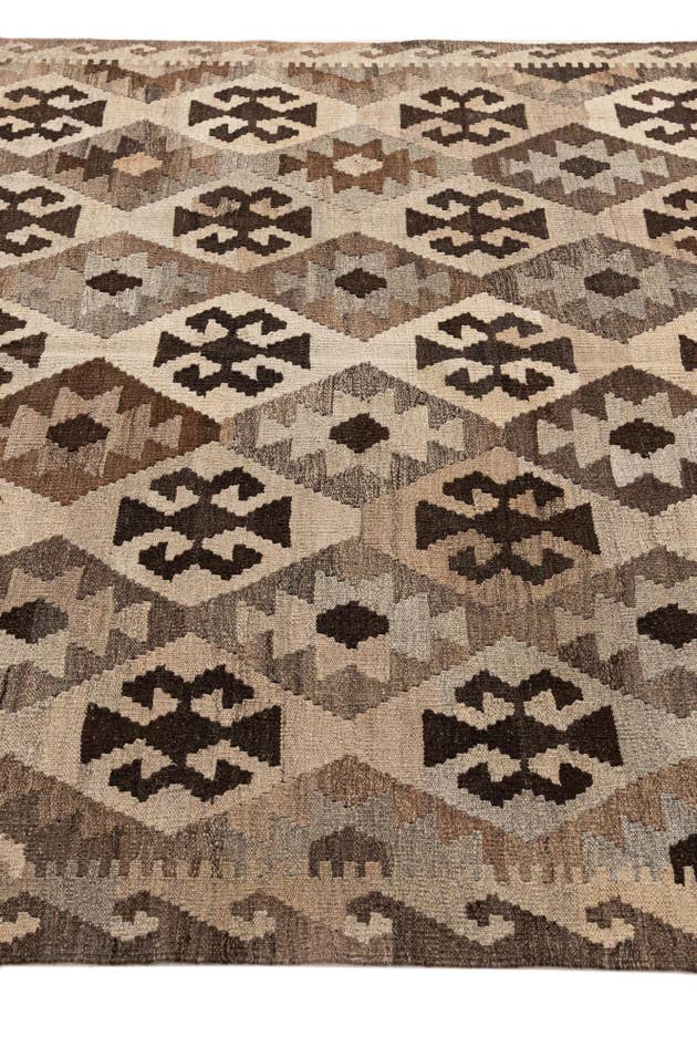 Detail image of 5' 1 x 6' 6 Hand Woven Kilim Maymana Wool Rug