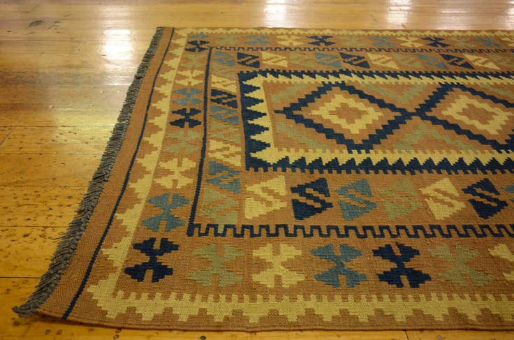 Detail image of 3' 3 x 6' 1 Hand Woven Kilim Maymana Wool Rug