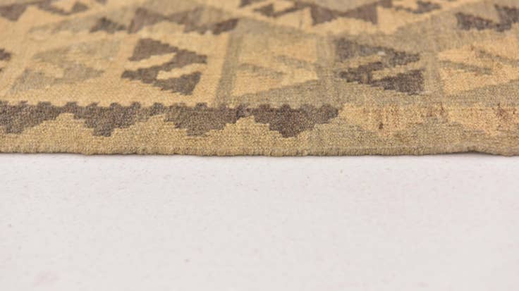 Detail image of 2' 7 x 4' 1 Hand Woven Kilim Maymana Wool Rug