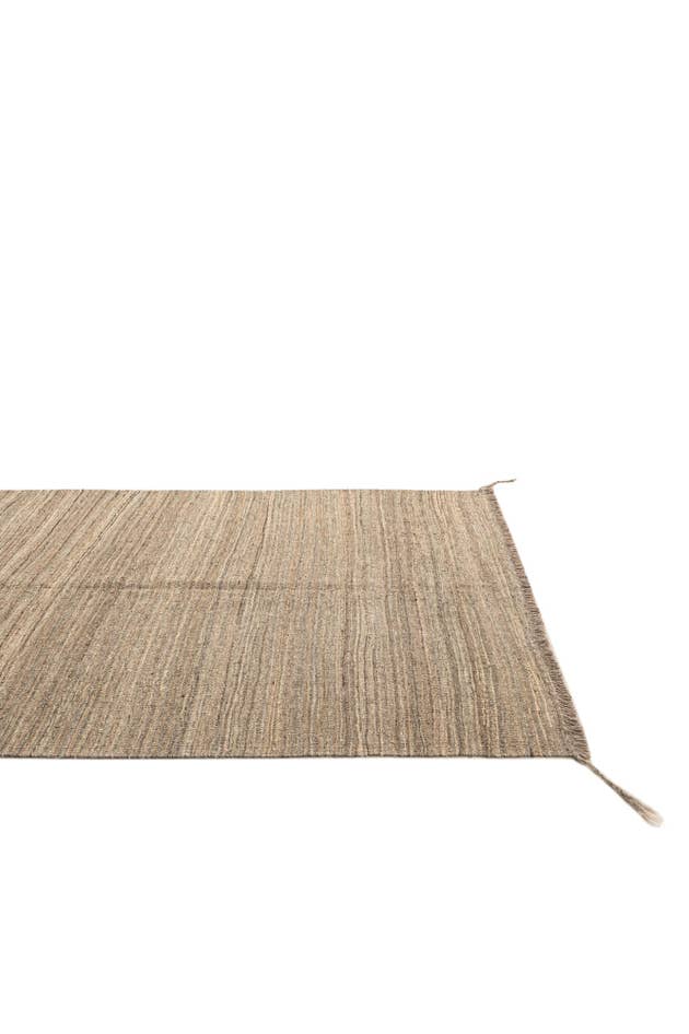 Detail image of 4' 3 x 6' Hand Woven Kilim Modern Wool Rug