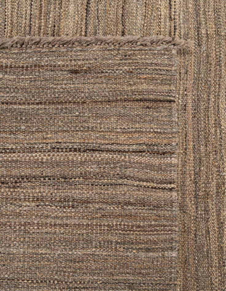Detail image of 4' 3 x 6'  Hand Woven Kilim Modern Wool Rug