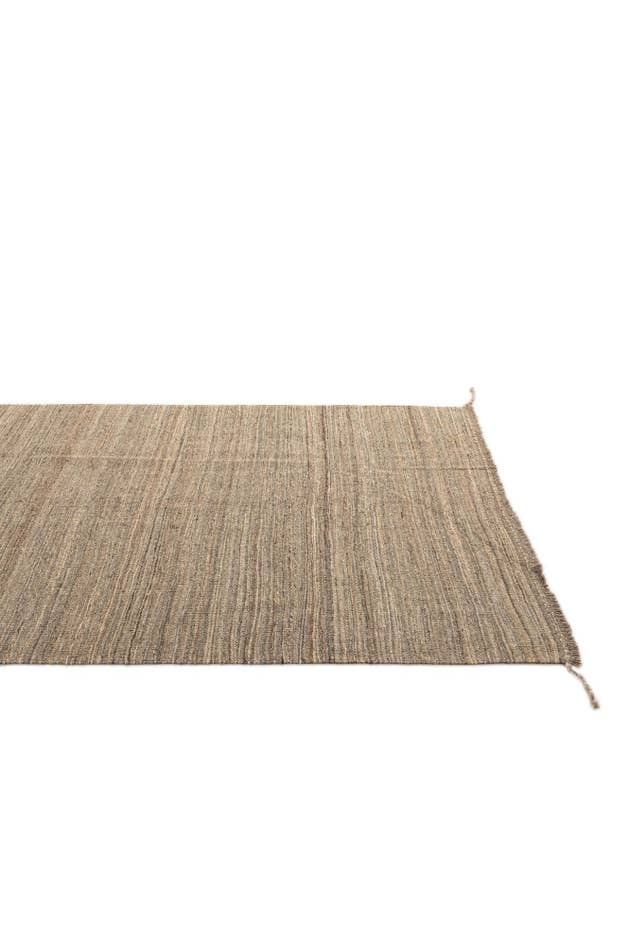 Detail image of 4' 4 x 5' 11 Hand Woven Kilim Modern Wool Rug