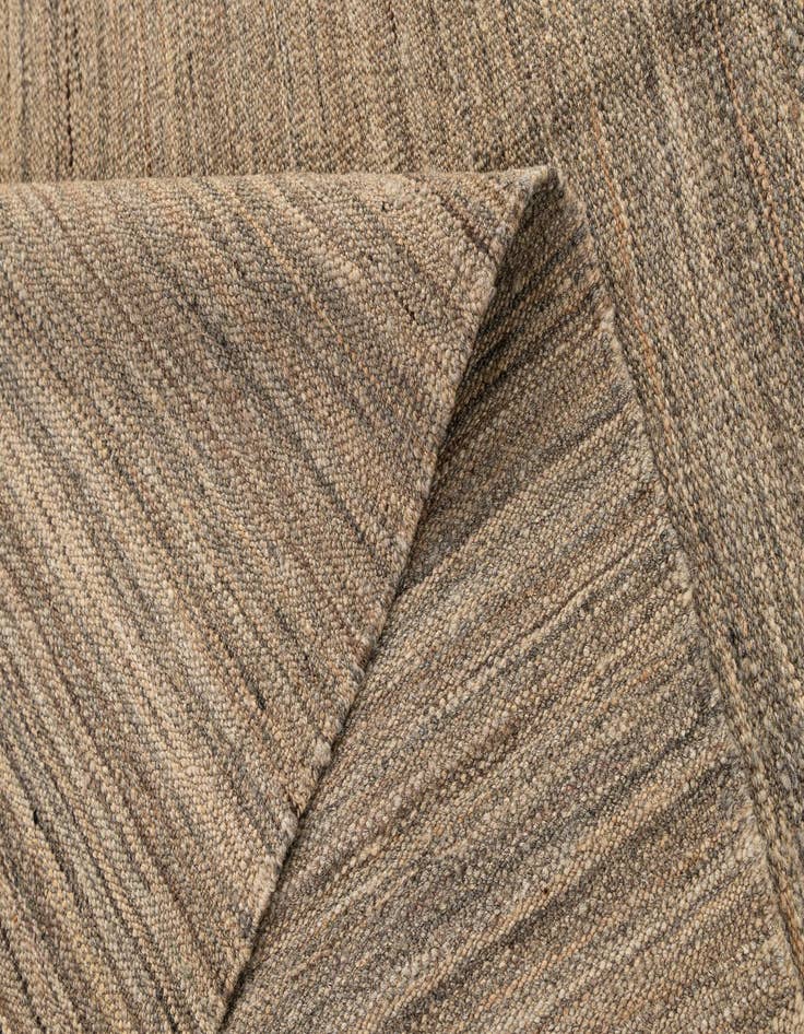 Detail image of 4' 11 x 6' 5  Hand Woven Kilim Modern Wool Rug