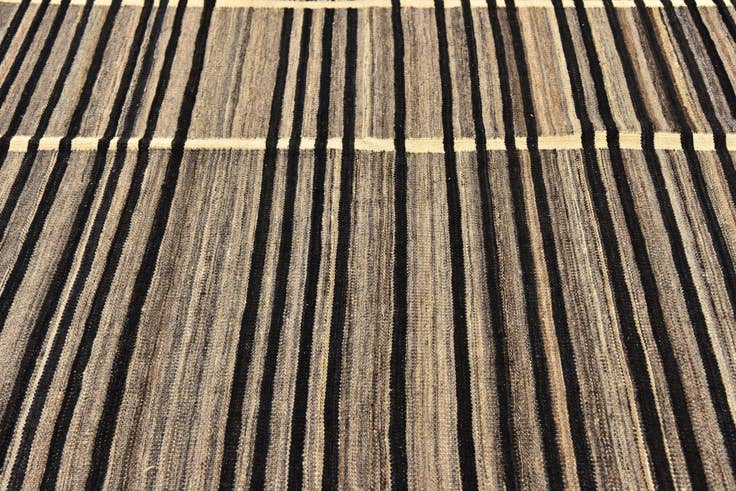 Detail image of 5' 8 x 8' Hand Woven Kilim Modern Wool Rug