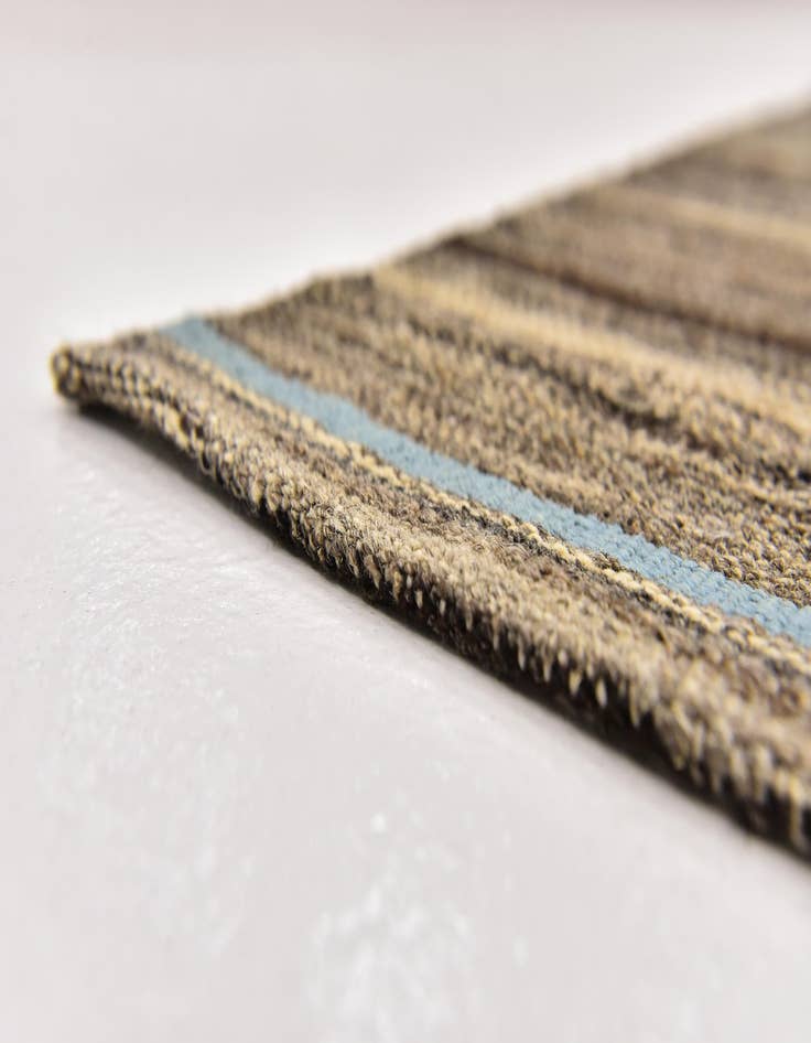 Detail image of 5' 7 x 8'  Hand Woven Kilim Modern Wool Rug