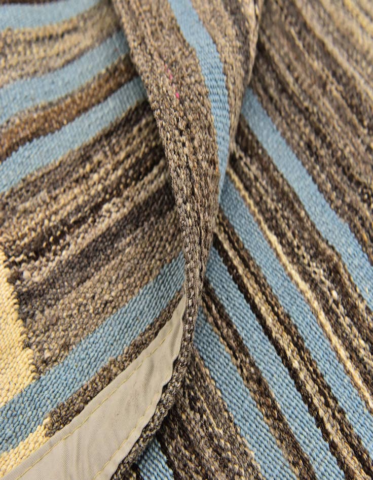 Detail image of 5' 7 x 8'  Hand Woven Kilim Modern Wool Rug