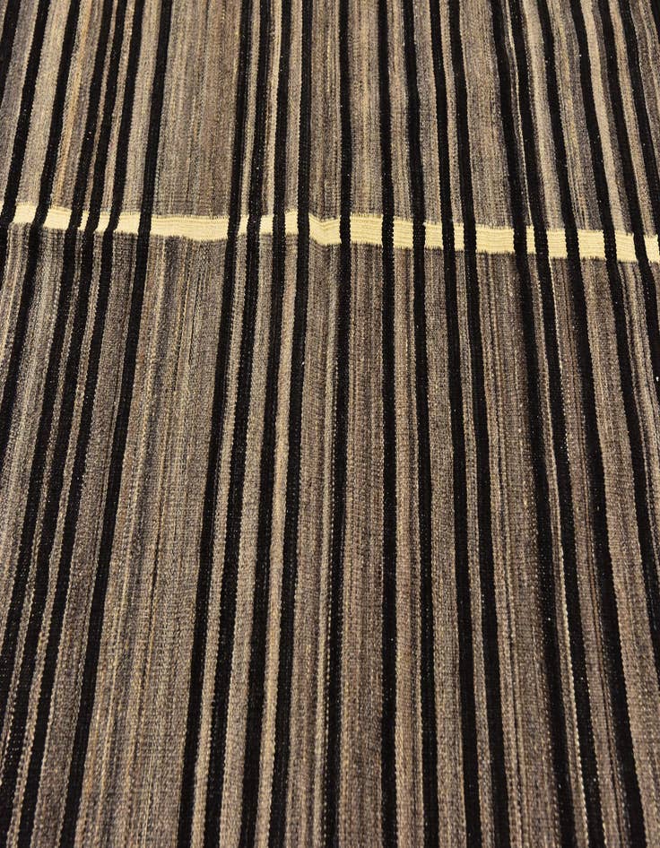 Detail image of 5' 7 x 8' 2  Hand Woven Kilim Modern Wool Rug