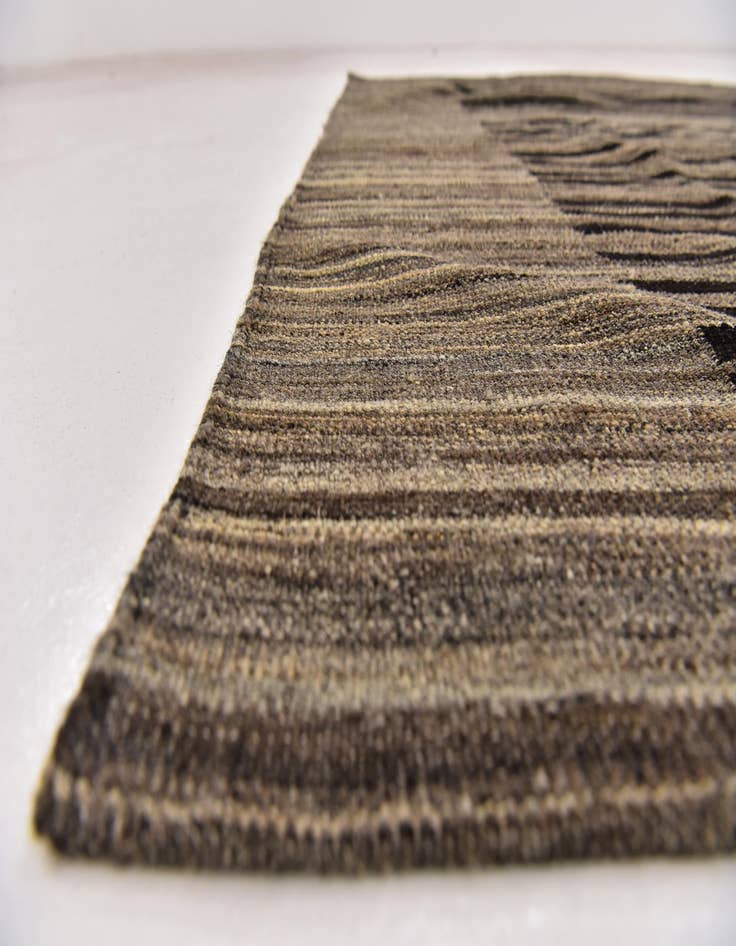 Detail image of 5' 7 x 8' 2  Hand Woven Kilim Modern Wool Rug