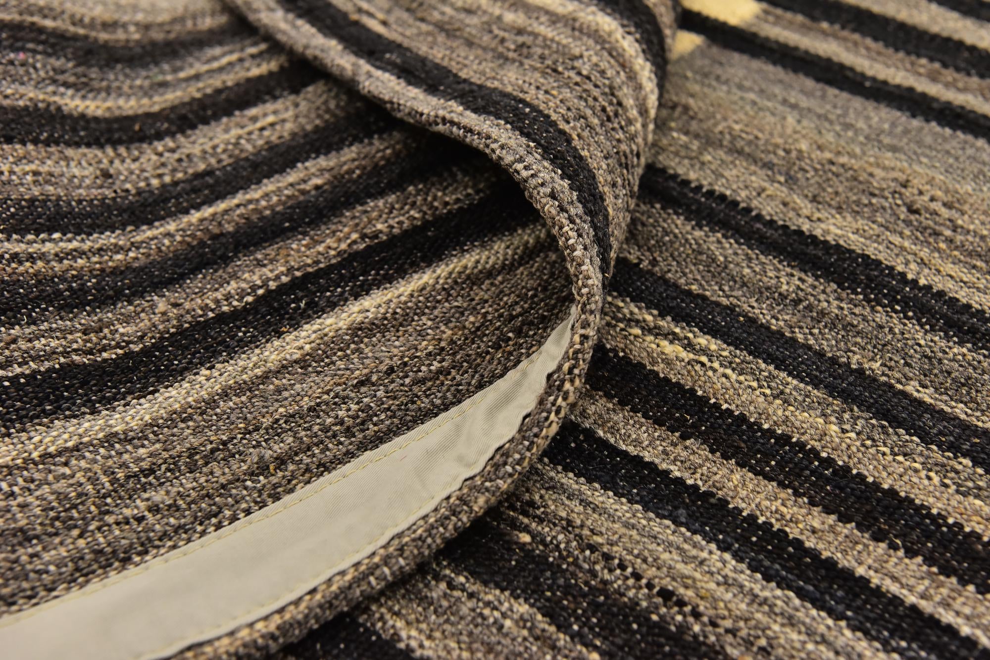 5' 7 x 8' Hand Woven Kilim Modern Wool Rug