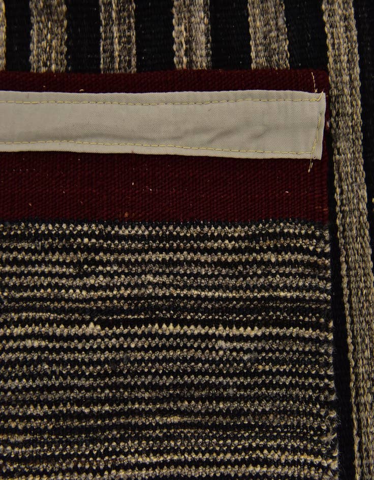 Detail image of 4' 4 x 5' 8  Hand Woven Kilim Modern Wool Rug